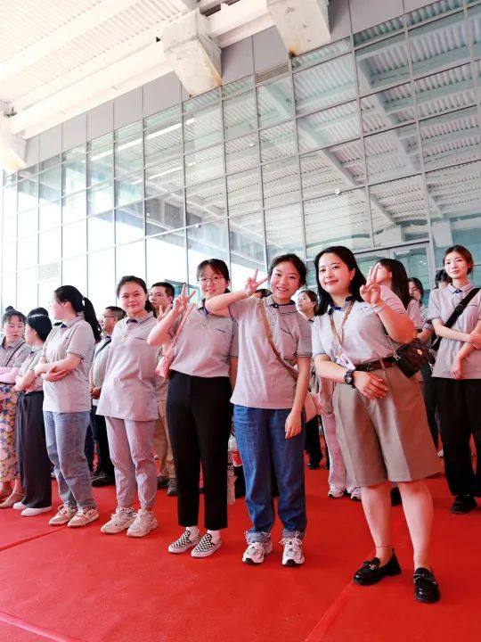 开启“芯”篇章！成都高投芯未半导体项目首台设备进场