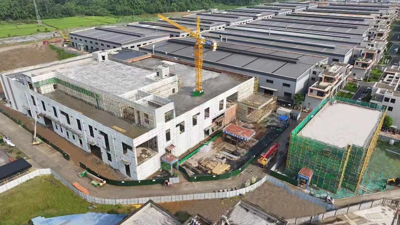 青神美矽年产2万吨半导体封装材料项目冲刺关键节点 预计8月底交付使用
